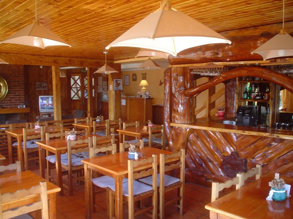Hosteria Nuevo Pinar サンカルロスデバリローチェ エクステリア 写真